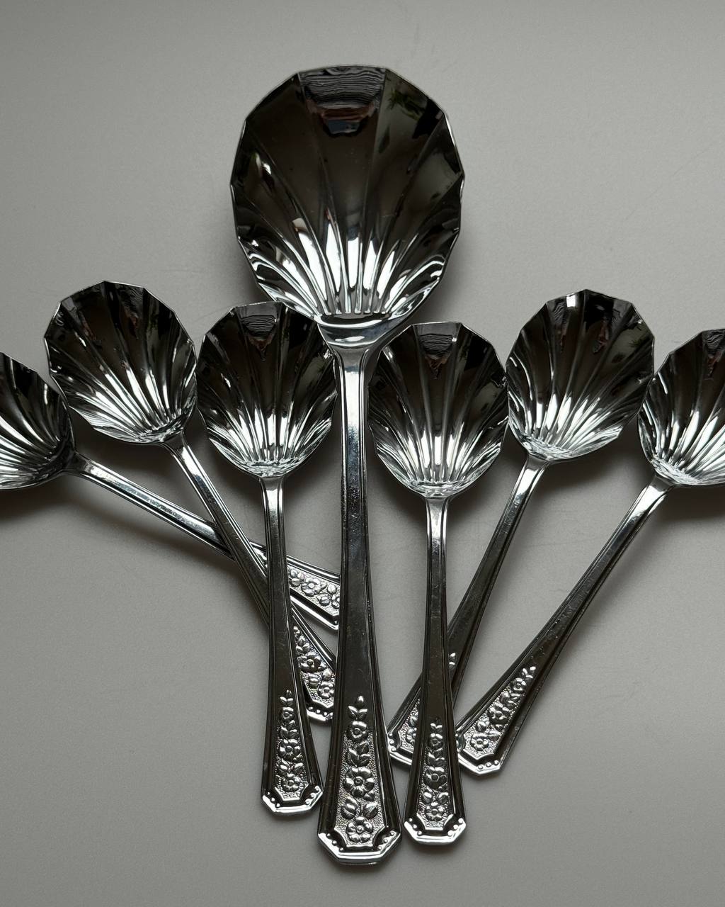Vintage Shell Shaped Spoon Set - Made in Sheffield
