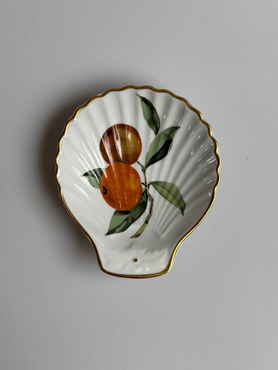 Set of 2 Vintage Shell-Shaped Trinket Dishes – Fruit & Floral Design