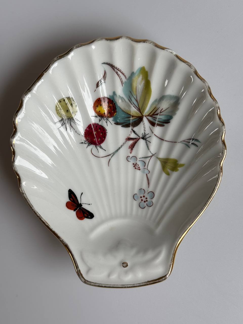 Set of 2 Vintage Shell-Shaped Trinket Dishes – Fruit & Floral Design