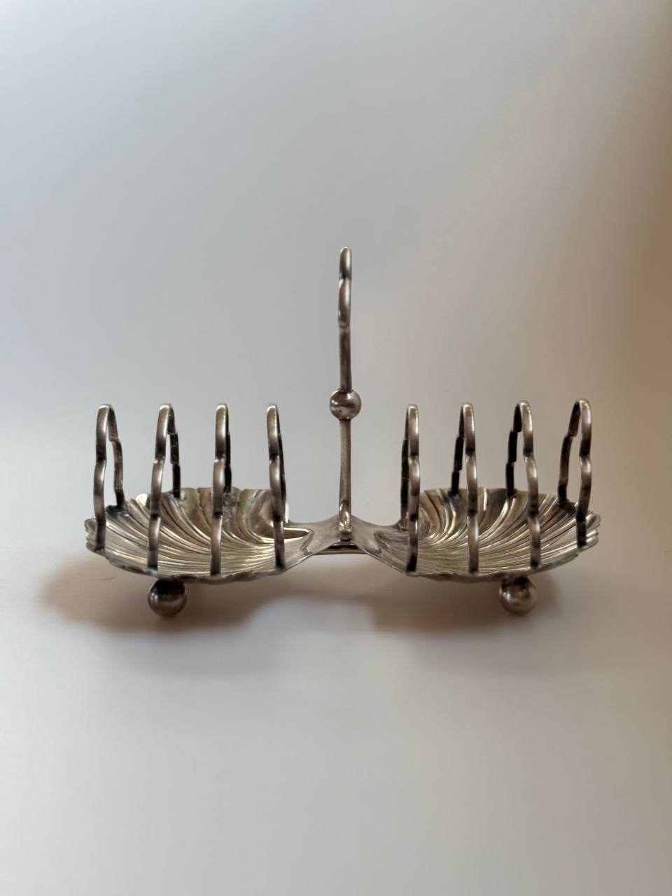 Vintage Shell Pattern Silver Toast Rack